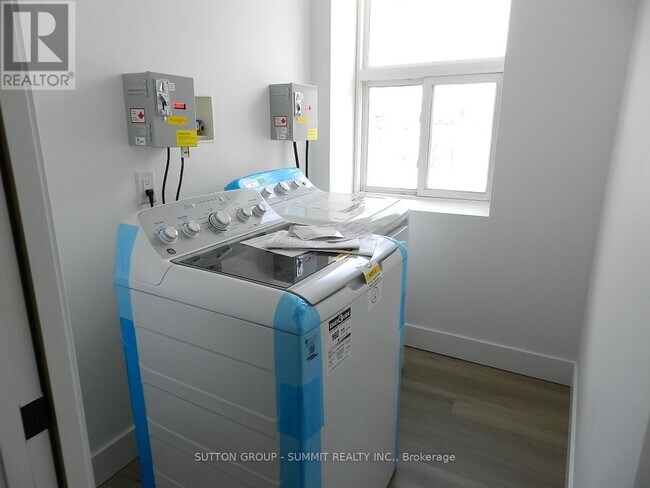 Photo du bâtiment - 577 Gerrard St E