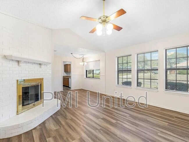 Building Photo - 5508 Creekridge Dr