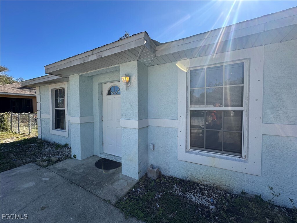 Foto principal - 3120 Economy St