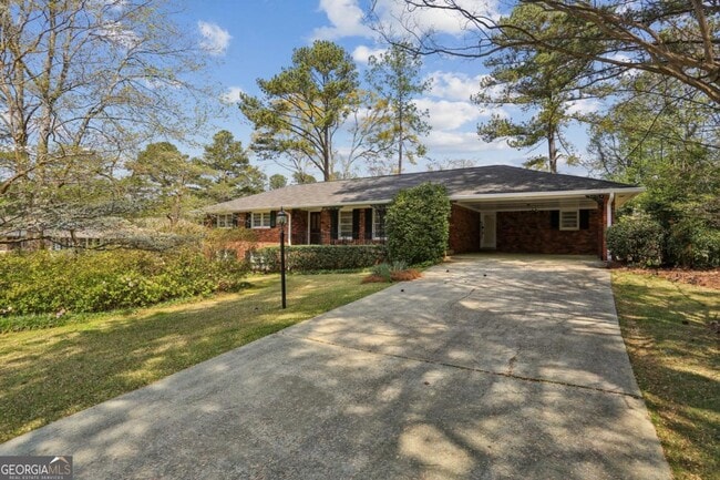 Building Photo - 2888 Bonanza Dr