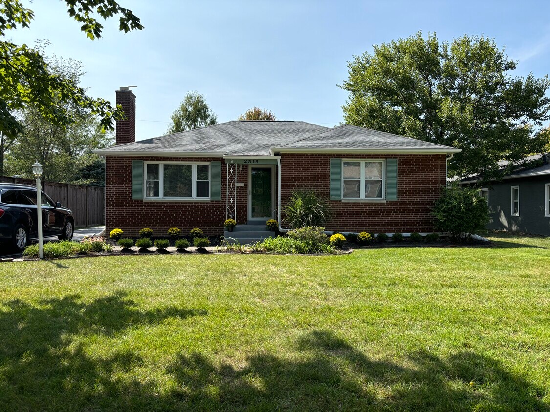 Primary Photo - 2519 Mt Holyoke Rd