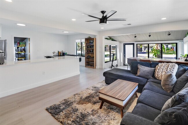 Foto del edificio - 508 SW 13th St