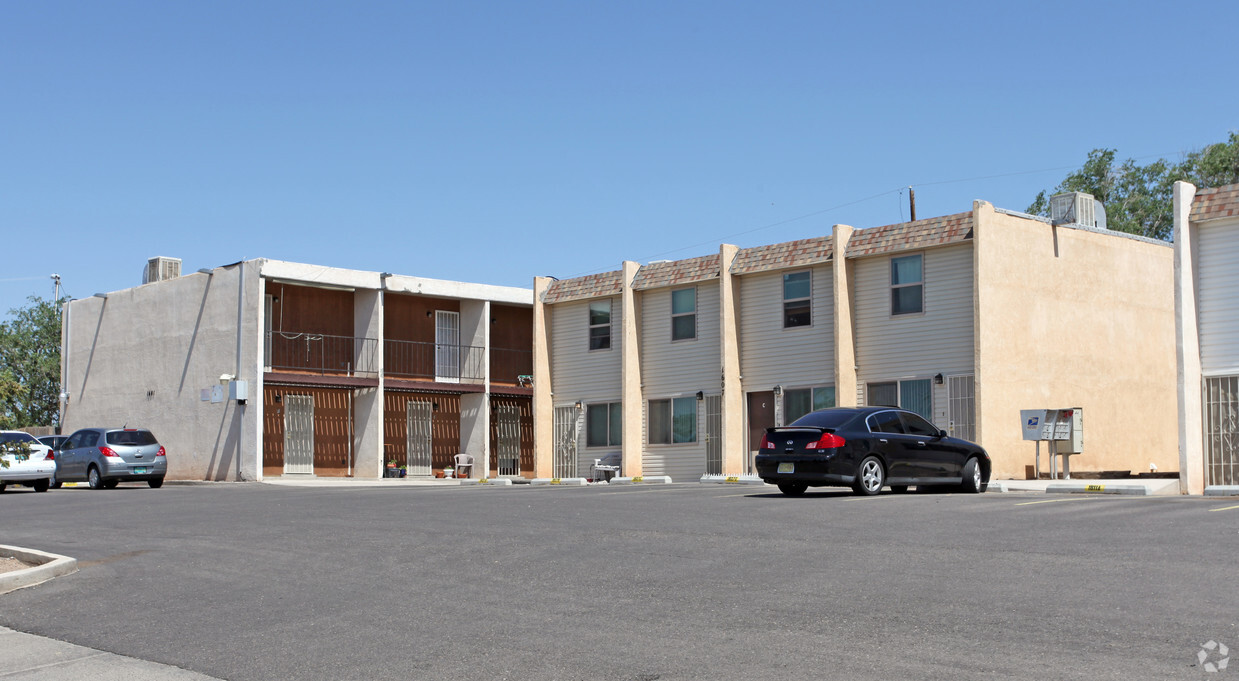 Building Photo - Sunshine Apartments
