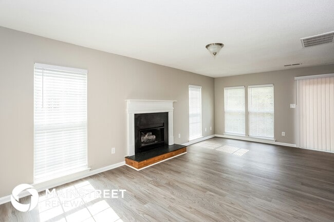 Foto del edificio - 4511 Avalon Forest Ln