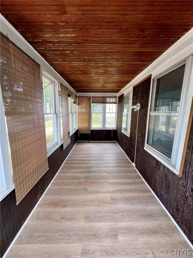 Foto del edificio - 140 E Oneida St