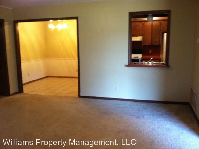 Building Photo - 1600 S Shalamar Dr