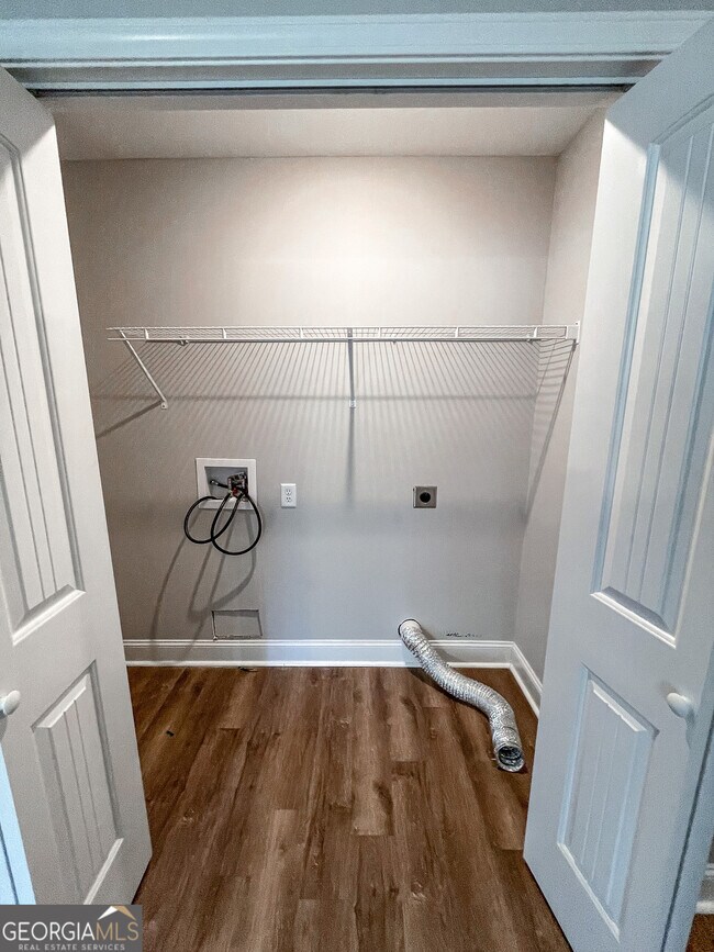 Foto del edificio - 205 Bay Laurel Ct