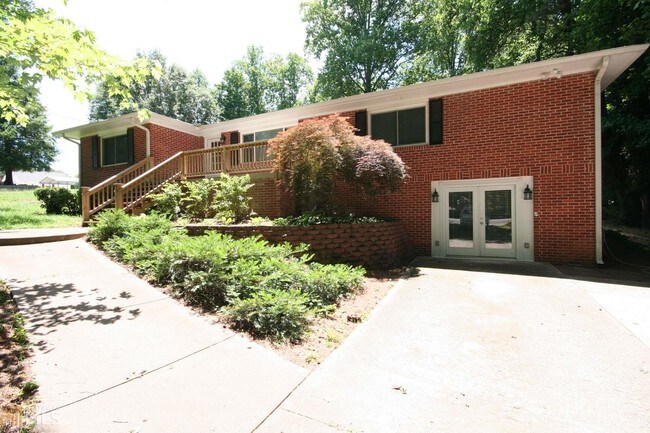 Foto del edificio - 2517 Chambers Dr