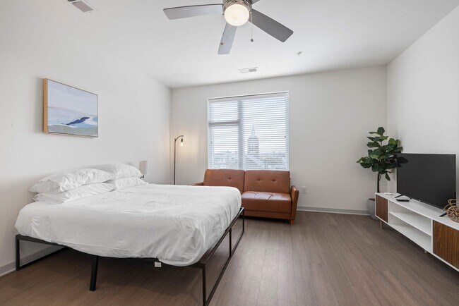 Foto del edificio - 633 E Main St