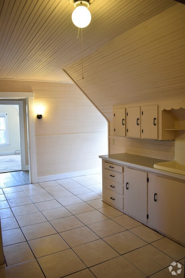 04210 Apartments for Rent