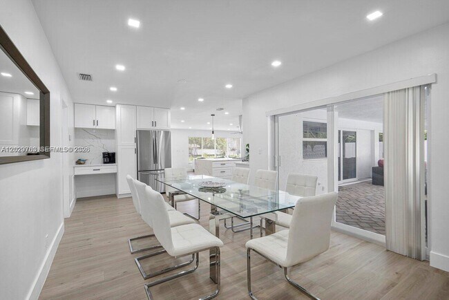 Foto del edificio - 6991 NE 7th Ave