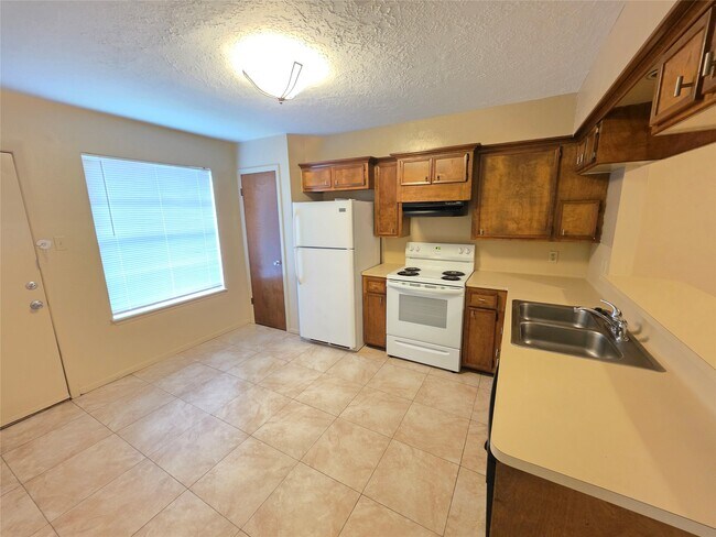 Foto del edificio - 1615 Hazelwood St