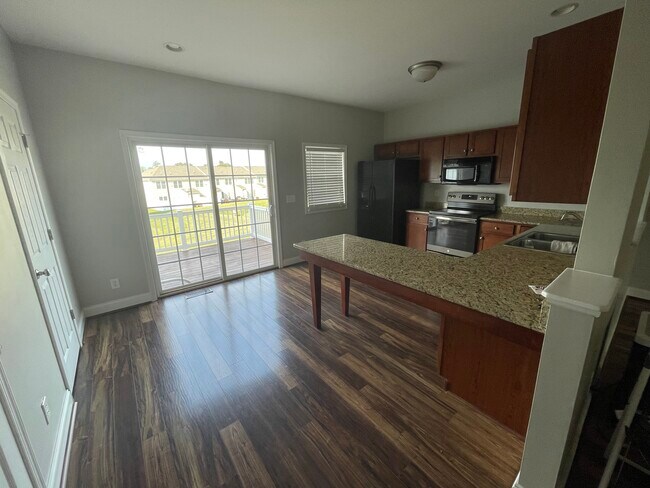 Foto del edificio - 85 Logan Ln