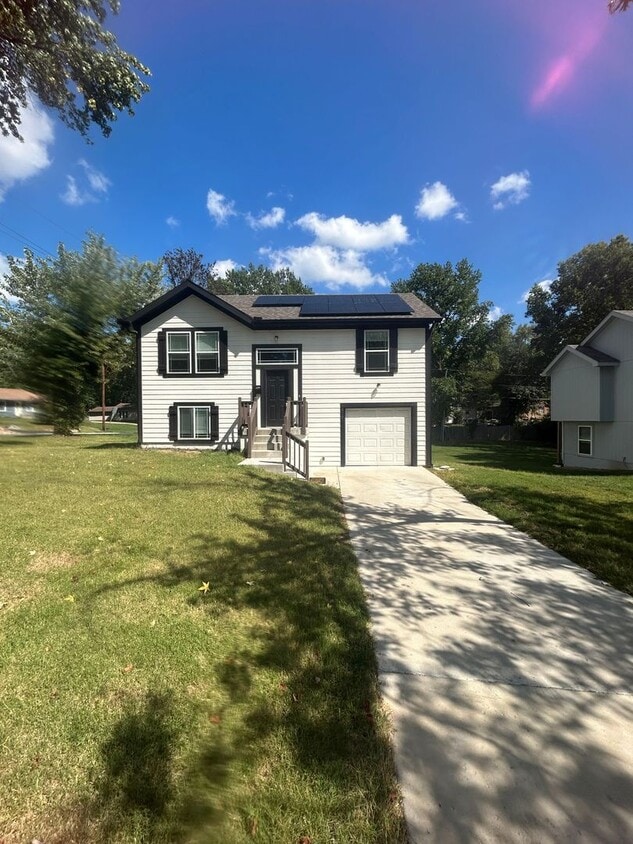 Primary Photo - Coming November 2025! Spacious 4 Bed / 2 B...