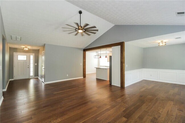 Foto del edificio - 96 Charleston Pkwy