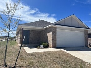 Building Photo - 1009 Ichabod Cir
