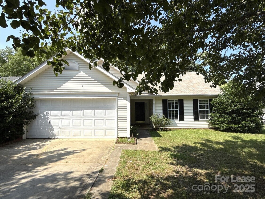 Foto principal - 3025 Longspur Dr