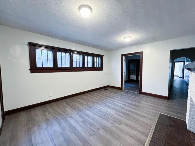 Foto del edificio - 3624 N Illinois St