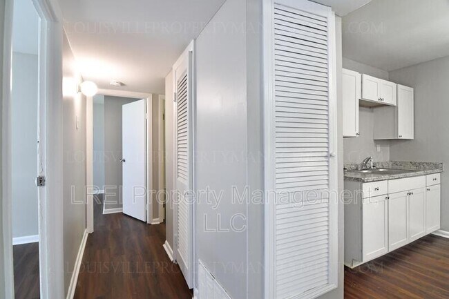 Foto del edificio - 5003 Yaupon Ln