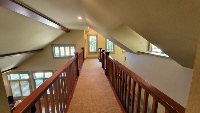 Building Photo - 671 N Sequoyah Dr