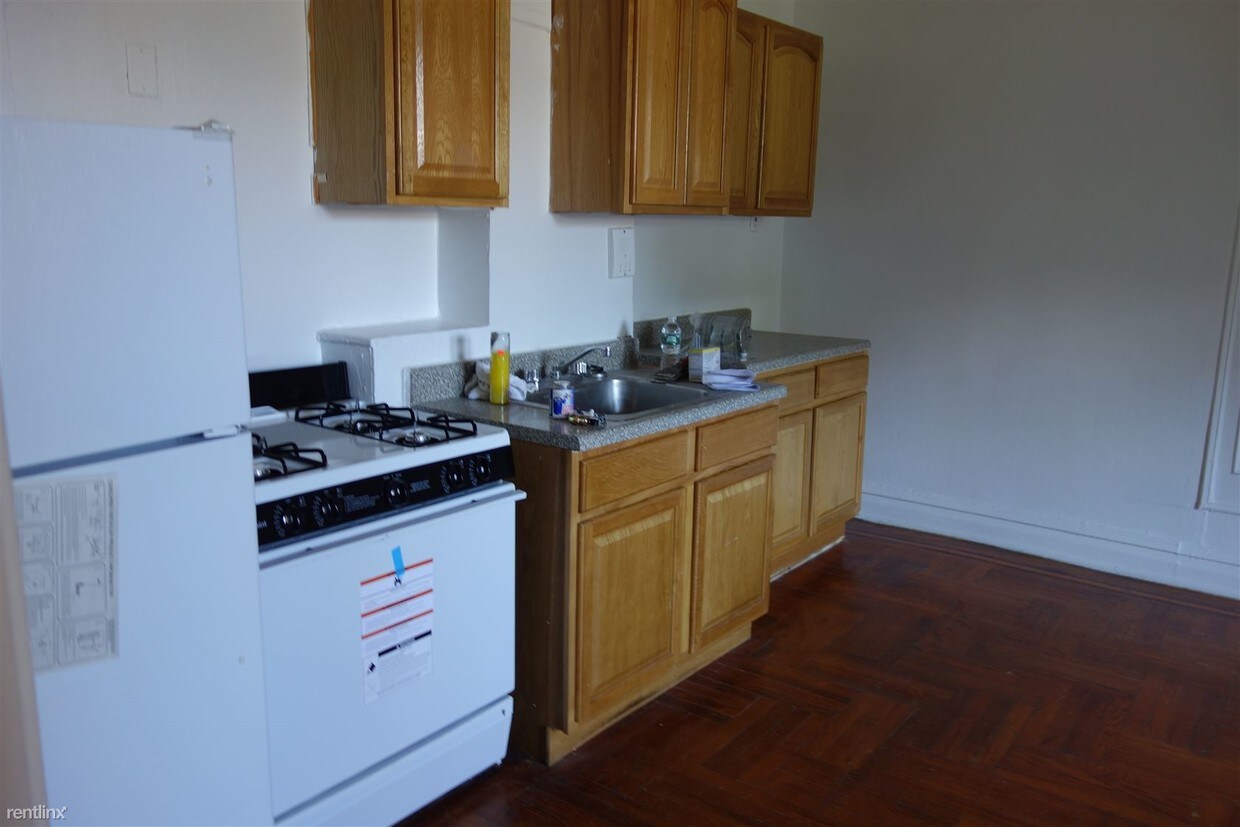 Primary Photo - 710 Warburton Ave