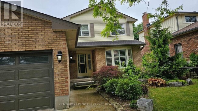 Building Photo - 15 Birchlawn Ave