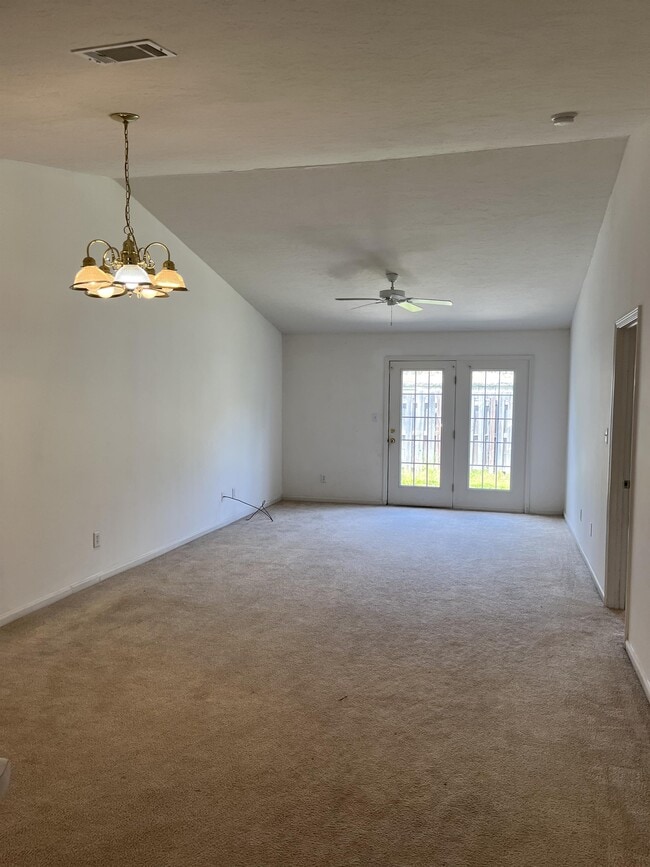 Building Photo - 341 Elders Pond Cir
