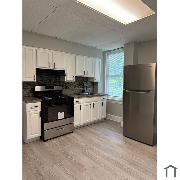 Foto principal - 3 Bedroom Rehabbed home