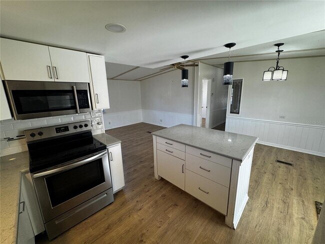 Foto del edificio - 1003 Oren Ave