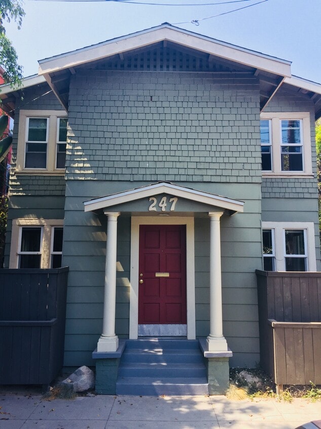 Primary Photo - 247 Horizon Ave