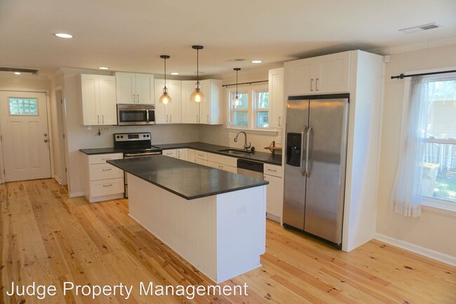Foto del edificio - 2 br, 2 bath House - 3223 Cedar St