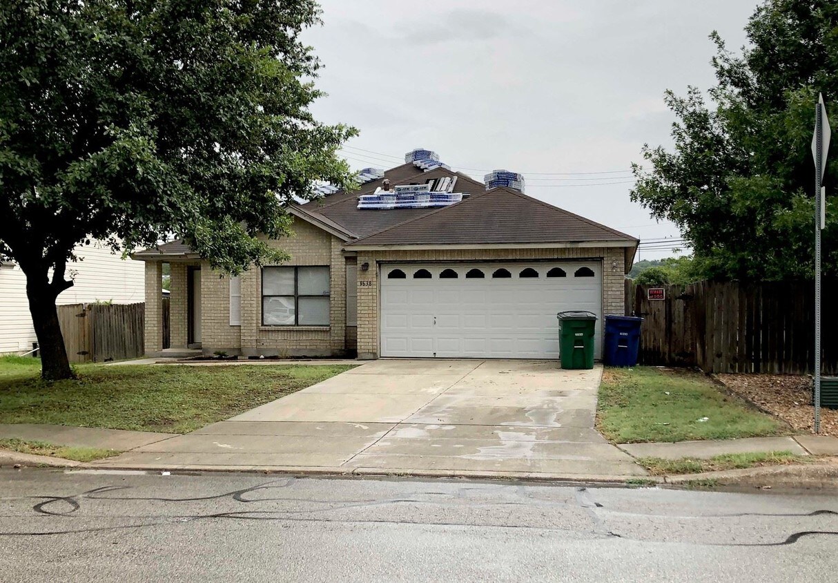 Primary Photo - 3 br, 2 bath House - 9638 Arcadia Creek