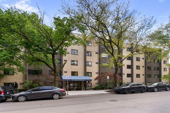 Building Photo - 515 W Wrightwood Ave