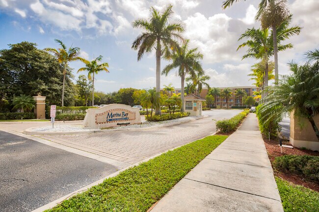 Marina Bay Apartments Lake Worth Fl Apartments Com