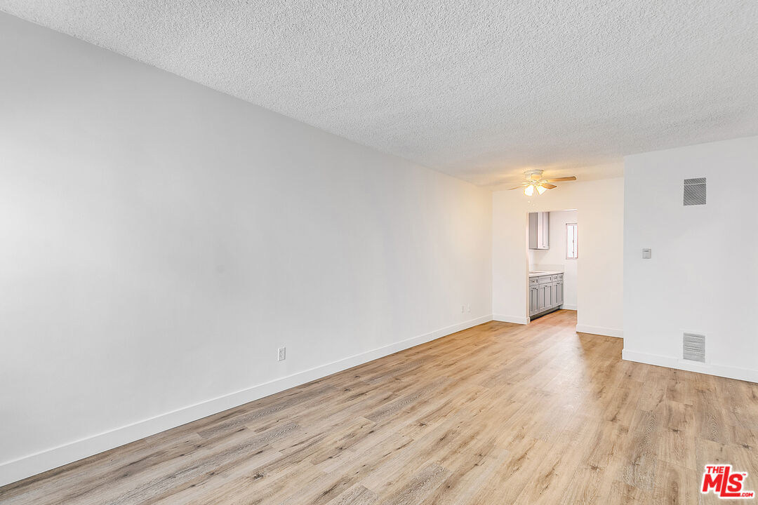 Primary Photo - 1812 N Gramercy Pl