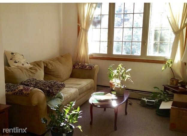 1 br, 1 bath - 115 E 4th St - 1 br, 1 bath  - 115 E 4th St