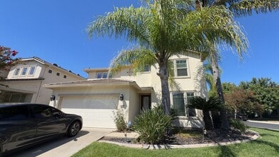 Building Photo - 9800 Pipit Way