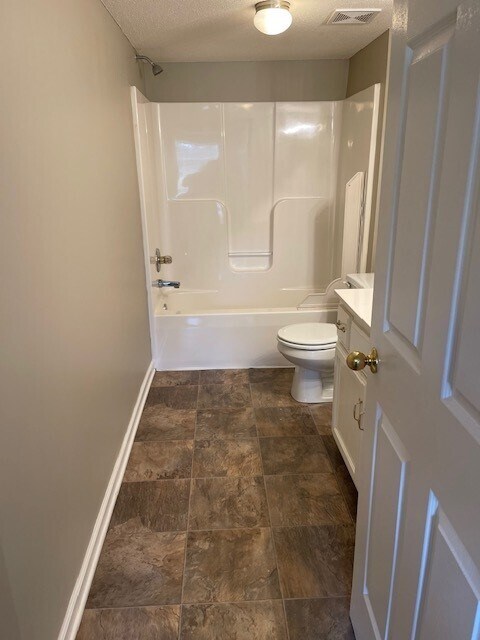 Building Photo - 2571 Emerald Ct