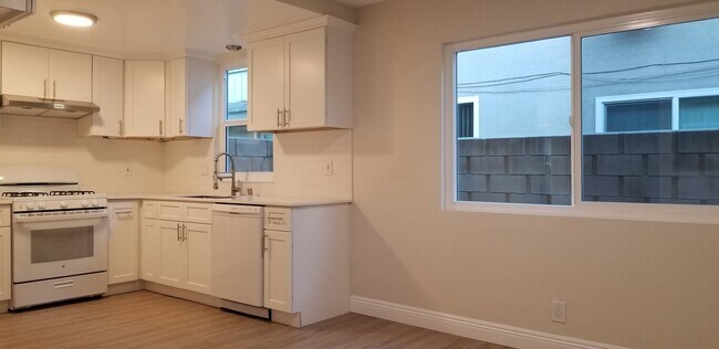 Foto del edificio - 2042 Evergreen St