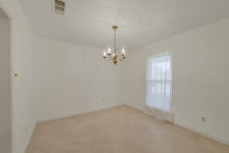 Building Photo - 8415 Braesdale Ln