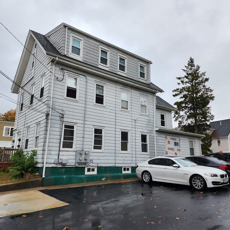 12 Pine St, Attleboro, MA 02703 Townhome Rentals in Attleboro MA