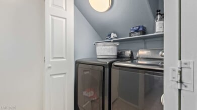 Building Photo - 7873 Sambar Ct