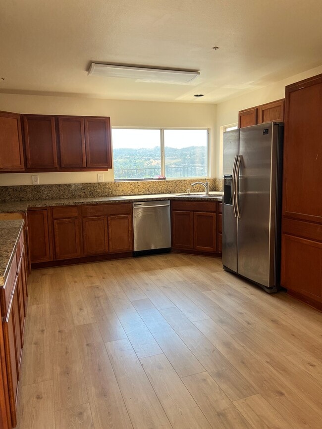 Building Photo - 5709 Kensington Pl