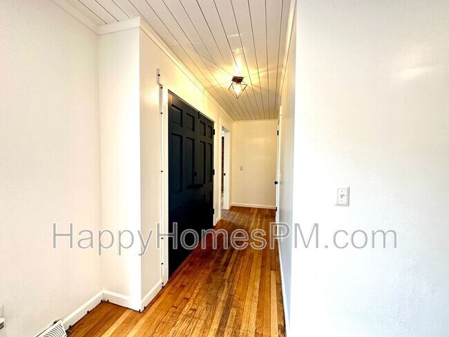 Foto del edificio - 32 Heathwood Dr