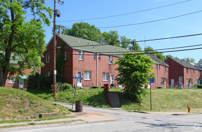 Foto del edificio - Century Townhomes