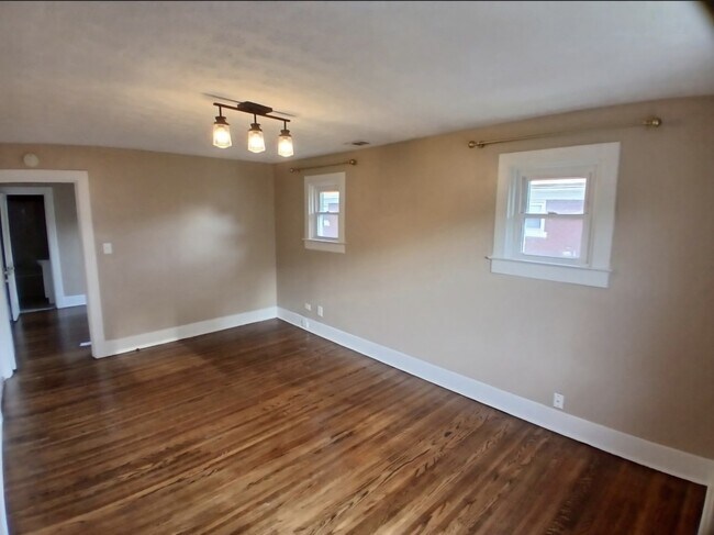 Building Photo - 103 N 38th St