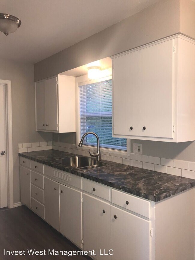 Foto del edificio - 2 br, 1 bath House - 10200 SE ST. HELENS AVE