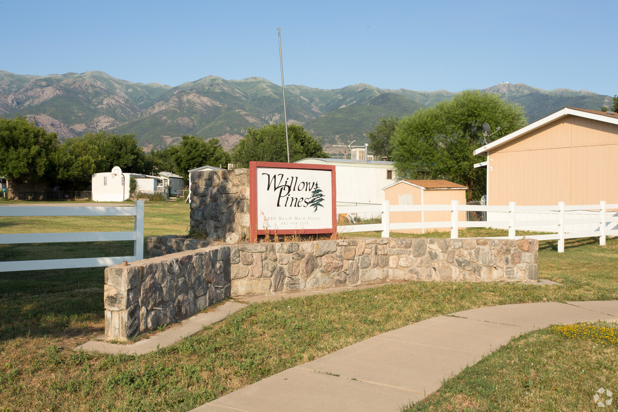 Foto del edificio - Willow Pines