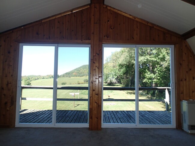 Building Photo - 349 Willow Crossing Rd