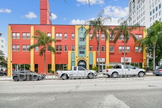 Building Photo - 216 5th Ave N